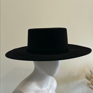 Vintage Stylish Black Wide-Brim Hat